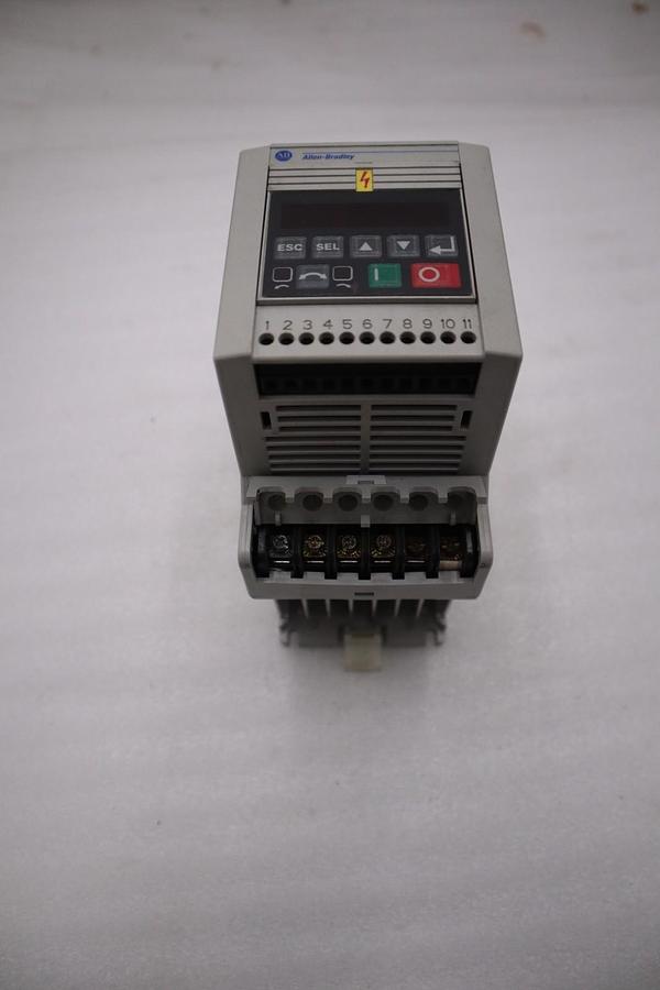 Used Allen Bradley 160-BA04PSF1 /C Speed Controller 1.5KW/ 2HP STOCK H1257