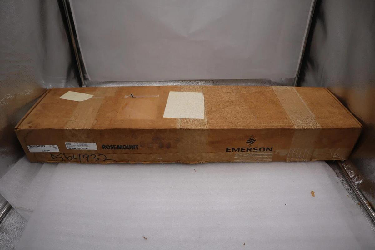 Used NEW Emerson Rosemount 68P21C30D105T28 W/ 00079-0325-2005 Transmitter STOCK G86