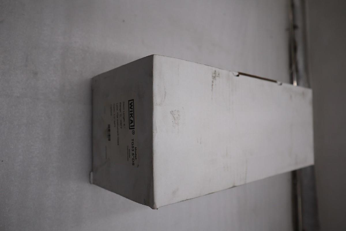 WIKA TG53 5'' DS THERMOMETER STEM LENGTH 6" 1/2" NPT - STOCK GF419