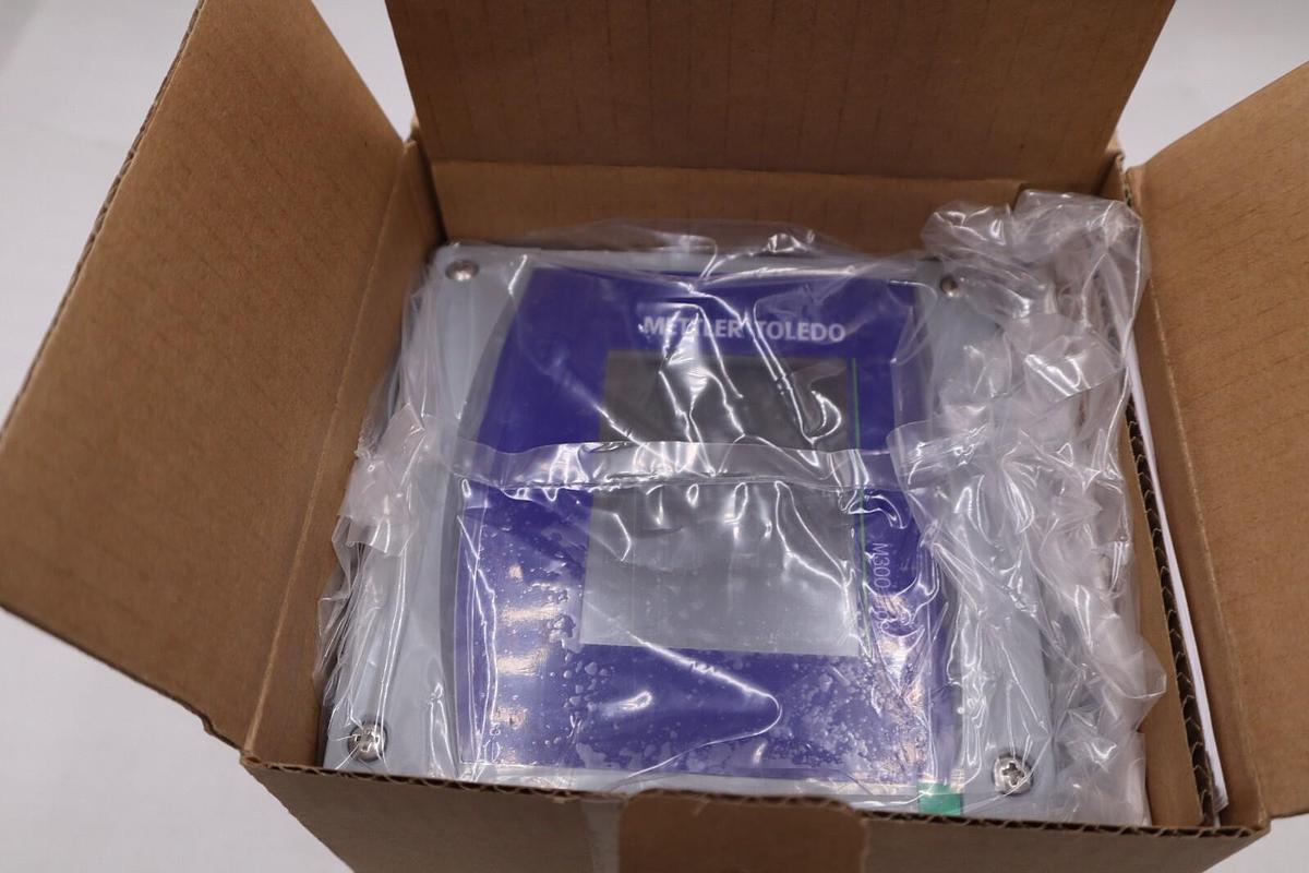 Mettler Toledo M300 / 30280771 Process Transmitter NEW IN BOX STOCK G144