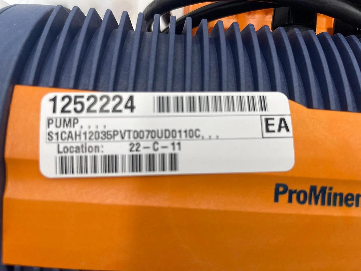 prominent s1cbh12035pvts070ud010s1en metering pump 11.1gph NEW stock 1262