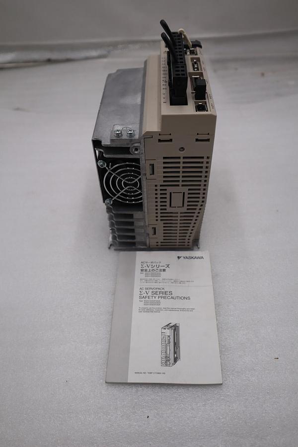 Used YASKAWA ELECTRIC SGDV-5R4D11A002000 SERVO DRIVE NEW IN BOX STOCK H134