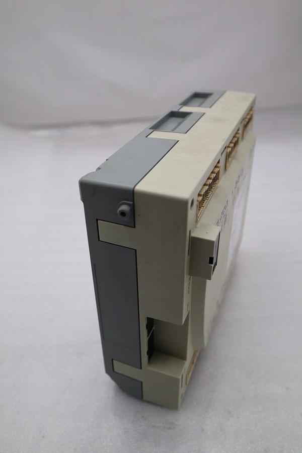 Used Siemens LMV51.140B1 Burner Control Fuel Air Ratio Load Landis Staefa STOCK 5302