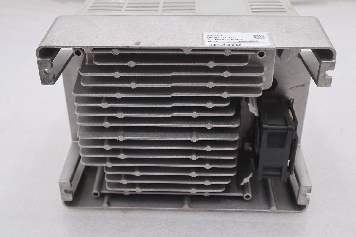 Used 20AD8P0A3AYNANC0 ALLEN BRADLEY POWERFLEX 70 5HP AC DRIVE 480 VOLT STOCK 3306