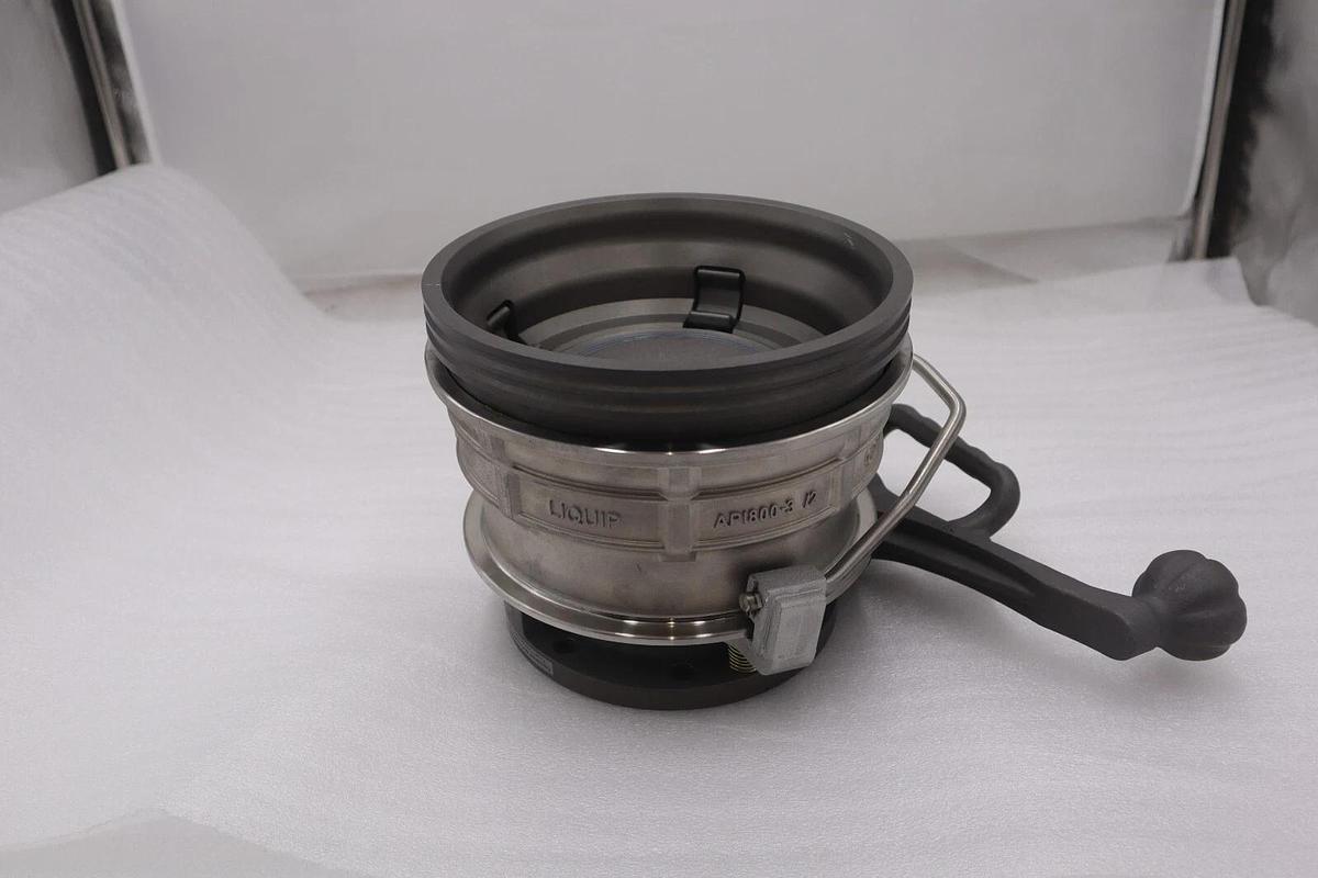 Used LYNX API BOTTOM-LOADING COUPLER MODEL LYNX852VG NEW IN BOX STOCK 4610