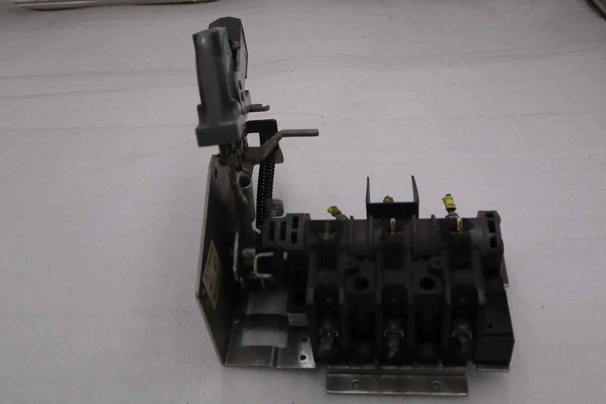 Used Allen Bradley 1494V-DS30 Disconnect 30 Amp 600 VAC Ser. D STOCK 5848