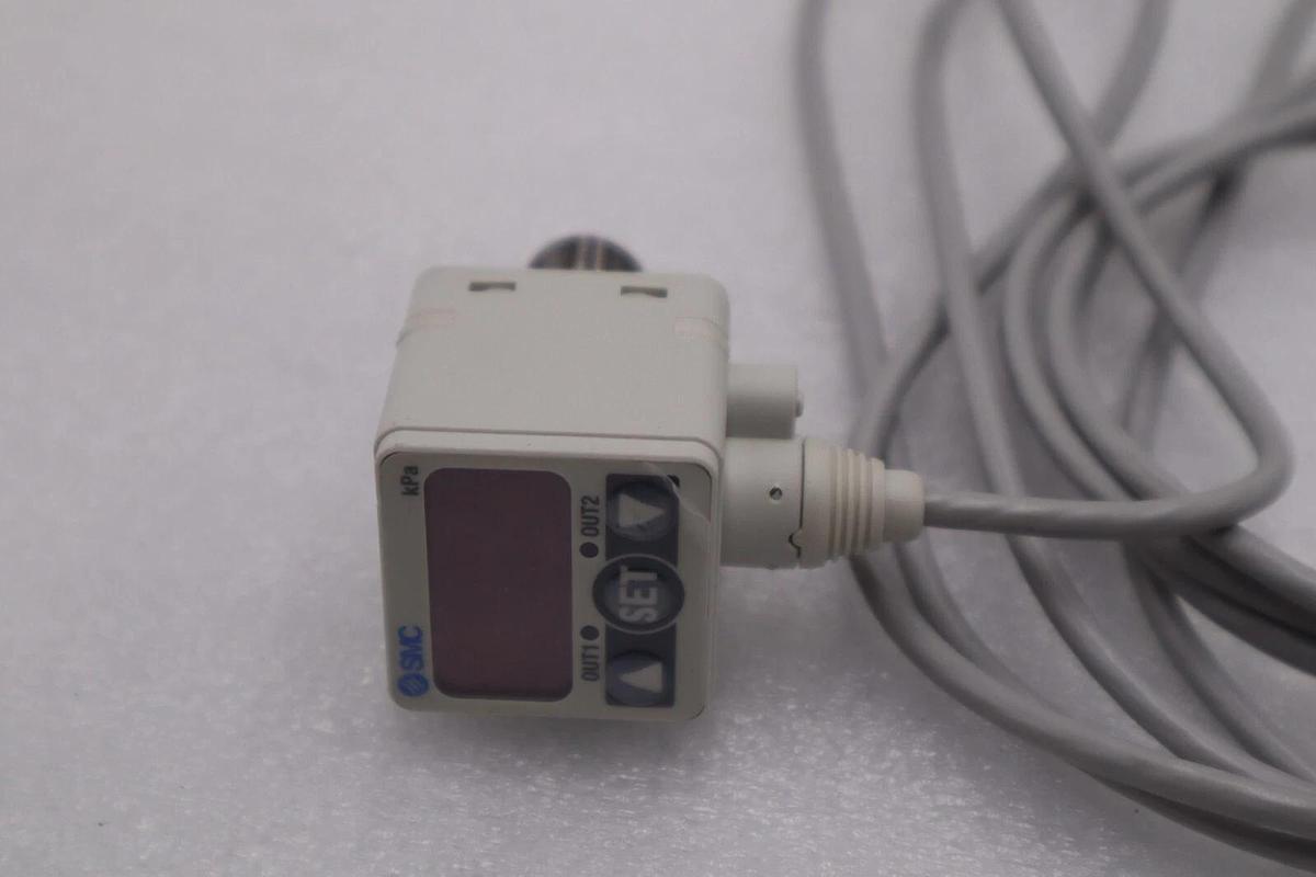 SMC ZSE50F-T2-62L SMC sensor-100~100kpa STOCK L-516-C