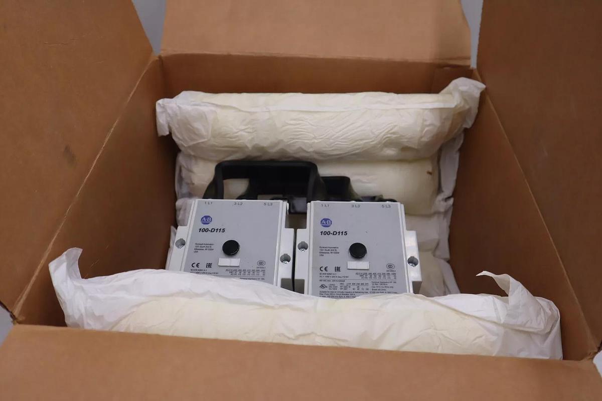 NEW ALLEN BRADLEY 104-D115D24BULLETIN 100-D IEC REVERSING CONTACTOR STOCK 1551-A