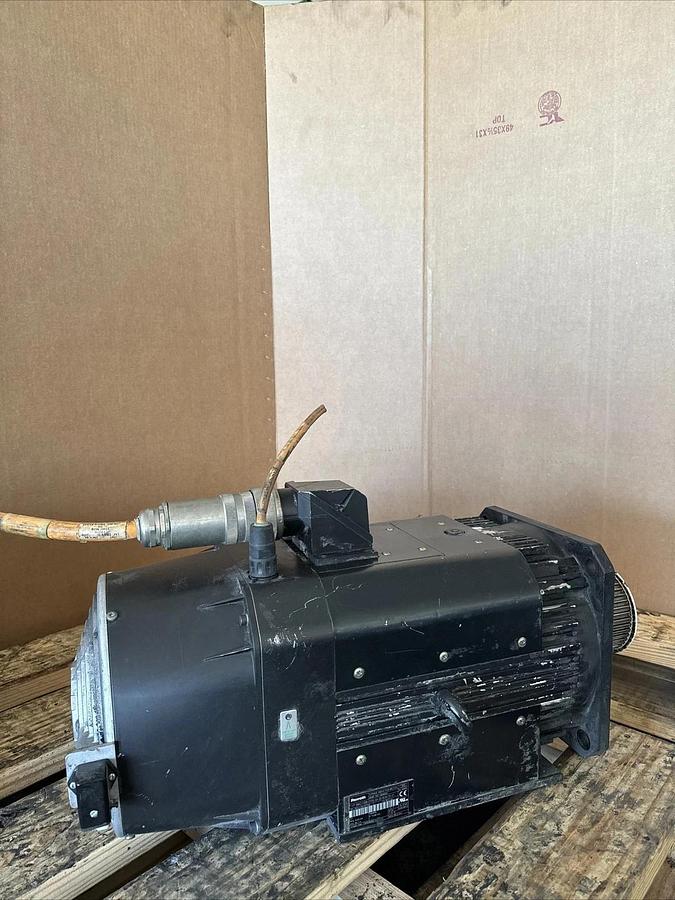 Used Rexroth R911309450 Servo Induction Motor MAD130B-0100-SA-S0-BQ0-35-V1 #HP105