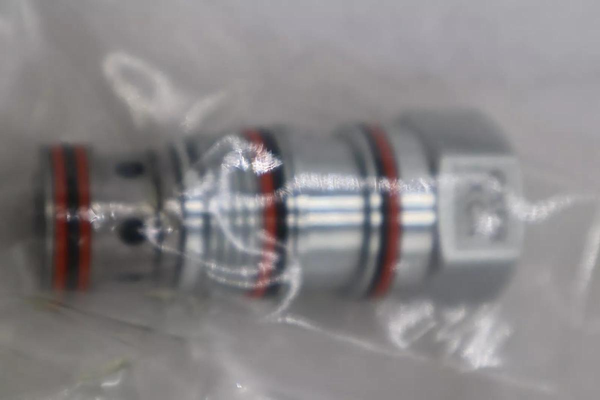 NEW OPEN BOX Sun Hydraulics CKEB-XCN Hydraulic Check Valve STOCK K-3381