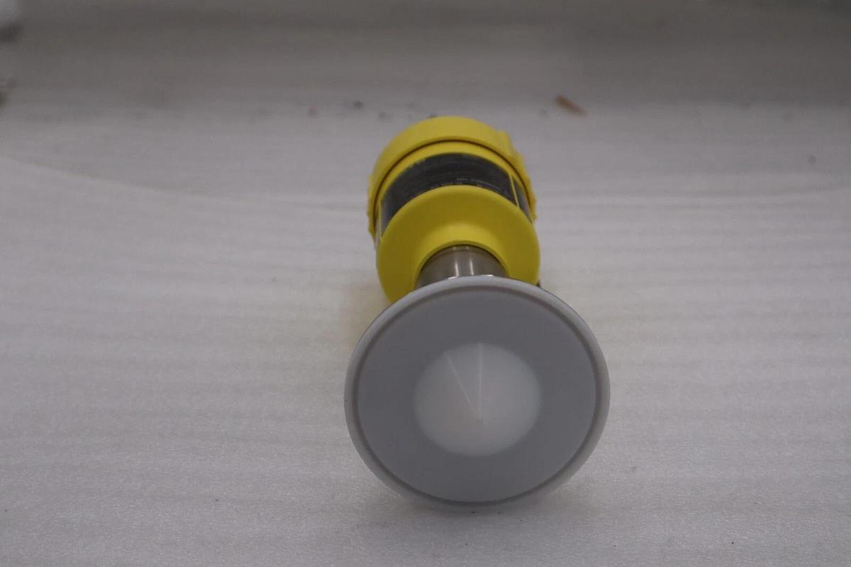 Used NEW Vega VegaPuls 63 Radar Liquid Level Sensor PS63.UFNCBHKNAX STOCK 4832-A