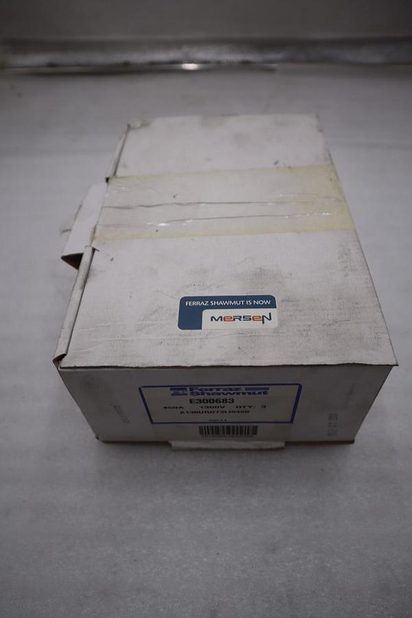 BOX OF THREE NEW IN BOX FERRAZ SHAWMUT MERSEN E300683 FUSES STOCK GF-298A