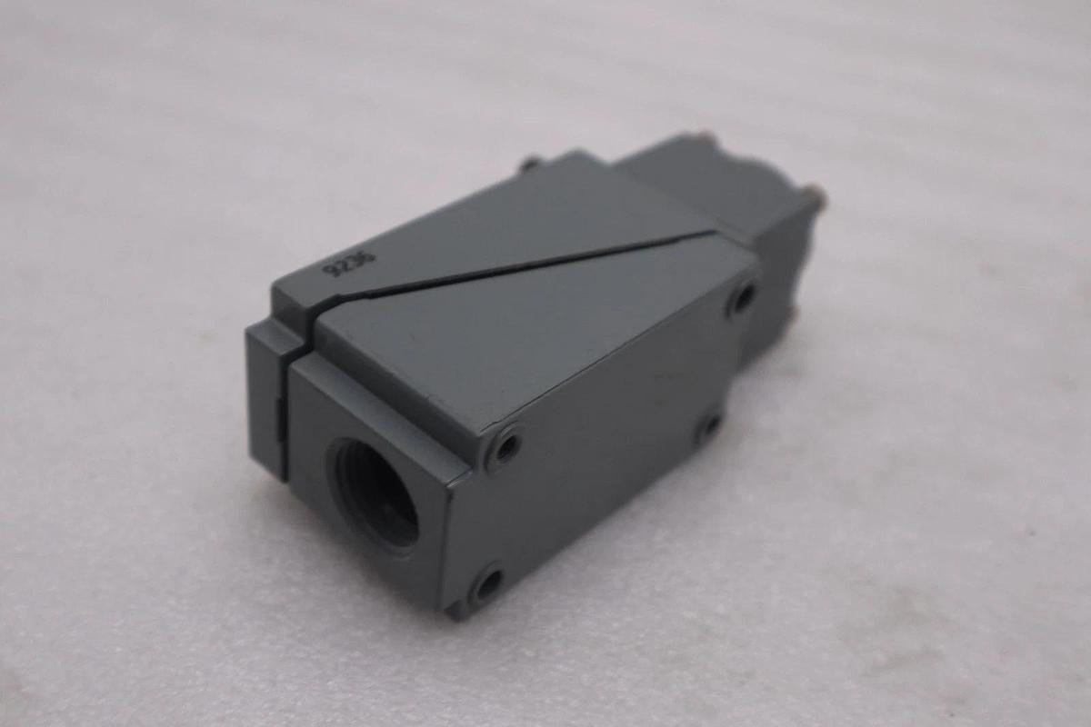 Allen Bradley 802T-ATP Oiltight Limit Switch Series F NEW UNIT STOCK GF-709A
