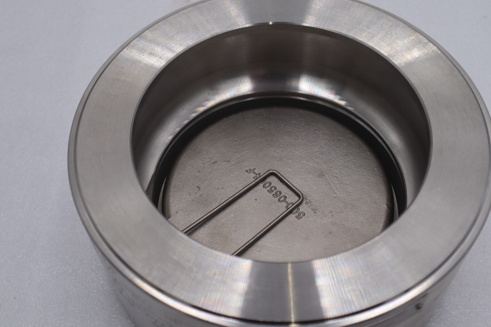 Hy-Grade Valve Inc Stainless Steel T01-06G-10FFX S/N 1T27749 Class 150 NEW #2571