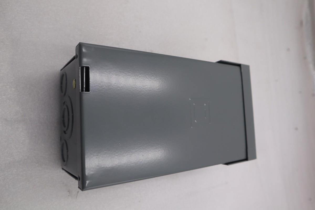 Used SQUARE D HOMELINE HOM24L70RBCP 70AMP 2 SPACE 4 CIRCUIT #4370