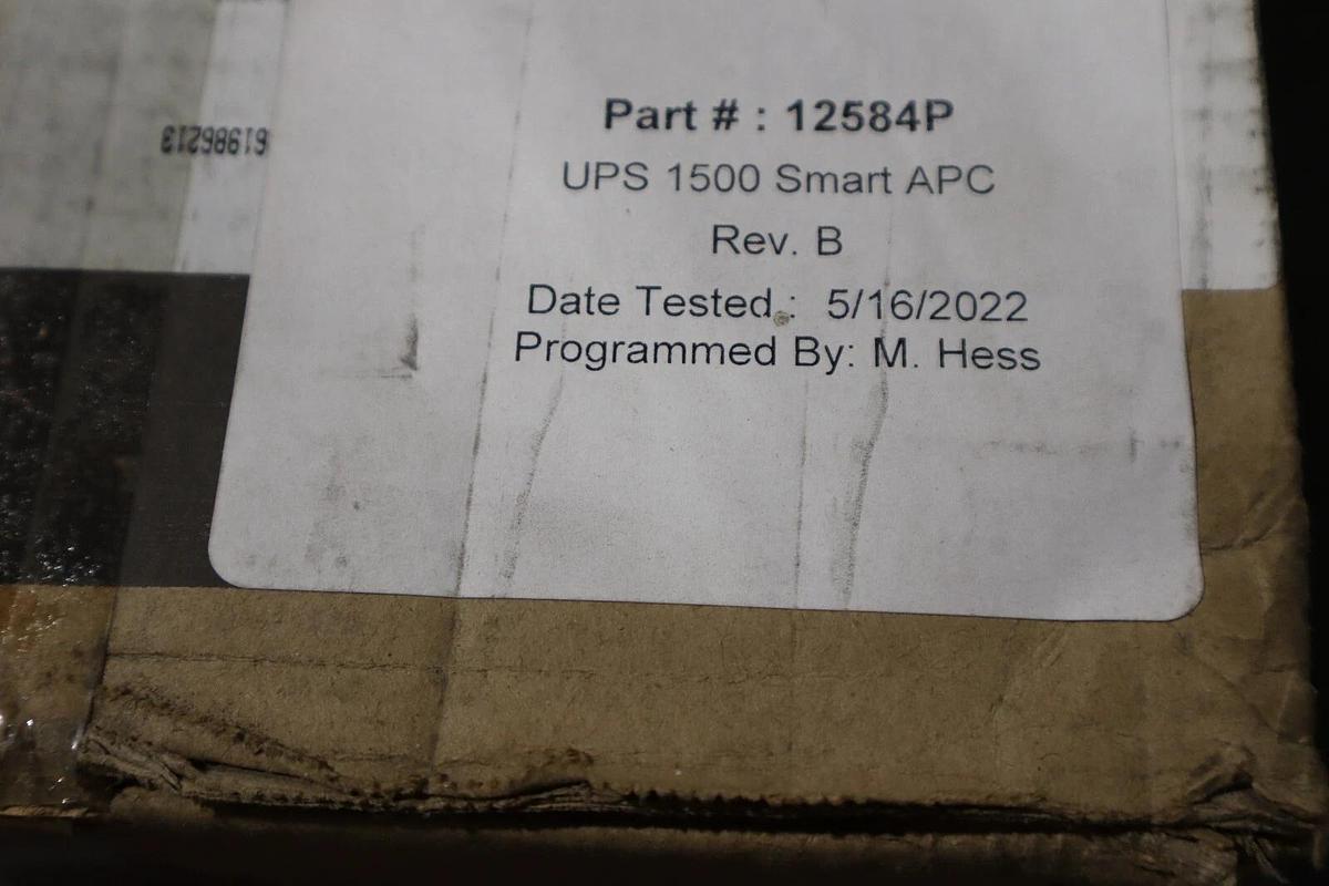 Used APC Smart-UPS 1500VA Battery Backup Pure Sine Wave Output SMT1500C Power Supply