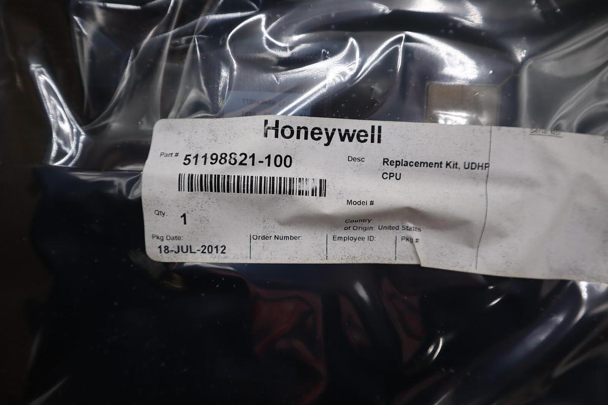 NEW HONEYWELL 51198821-100 UPGRADE KIT UNIVERSAL UDHP CPU STOCK G61