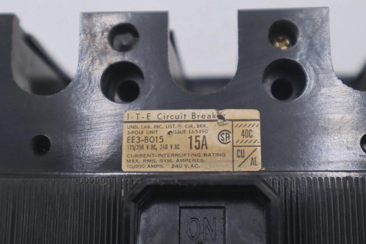 Used ITE CIRCUIT BREAKER EE3B015 15 AMP 3 POLE 240 VAC 125/250 VDC STOCK B-616
