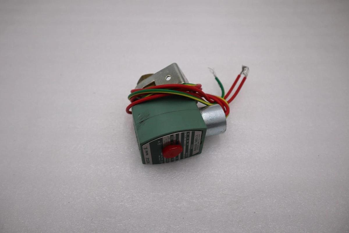 NEW Asco Red Hat Solenoid Valve 1/8" Pipe 6.1 W 8262G31 STOCK H1179A