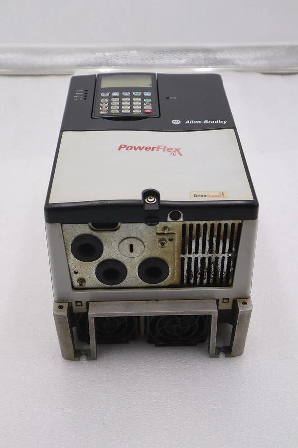 Used Allen-Bradley PowerFlex 70 20AB015A3AYNANG0 AC Drive STOCK 2628