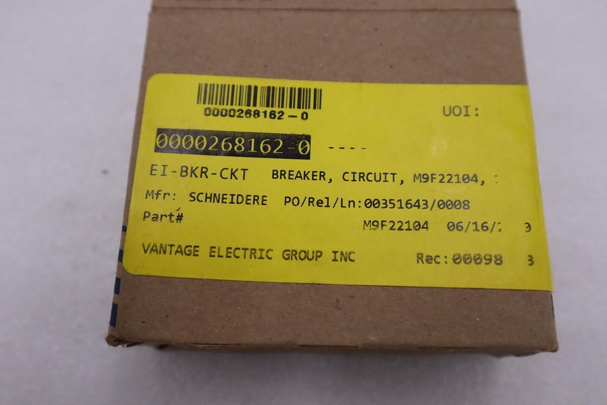 NEW IN BOX SCHNEIDER ELECTRIC M9F22104 BREAKER 1POLE 4AMP STOCK G728A