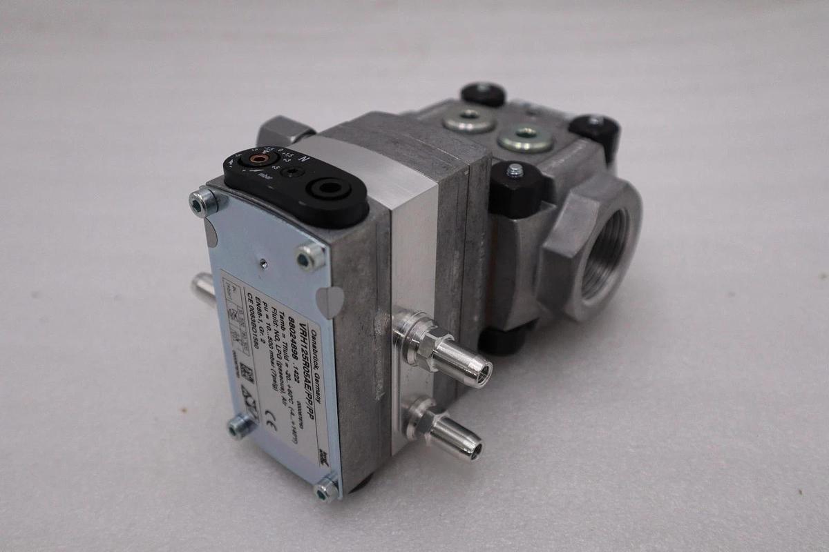 Used NEW KROM SCHRODER VRH125R05AE/PP/PP Gas Pressure Regulator STOCK H1383