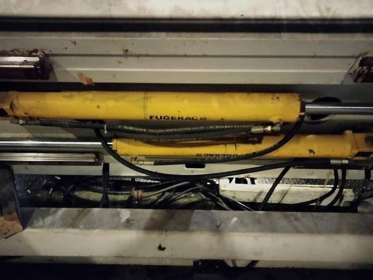 Used 60" WIDE FEEC SHAFTLESS FLOOR PICK UP UNWIND STAND 60" DIAMETER
