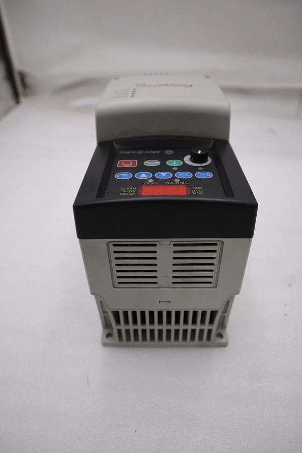 Used ALLEN BRADLEY 22B-D4P0N104 PowerFlex 40 AC Drive 2.0 HP STOCK H1239 884951885882