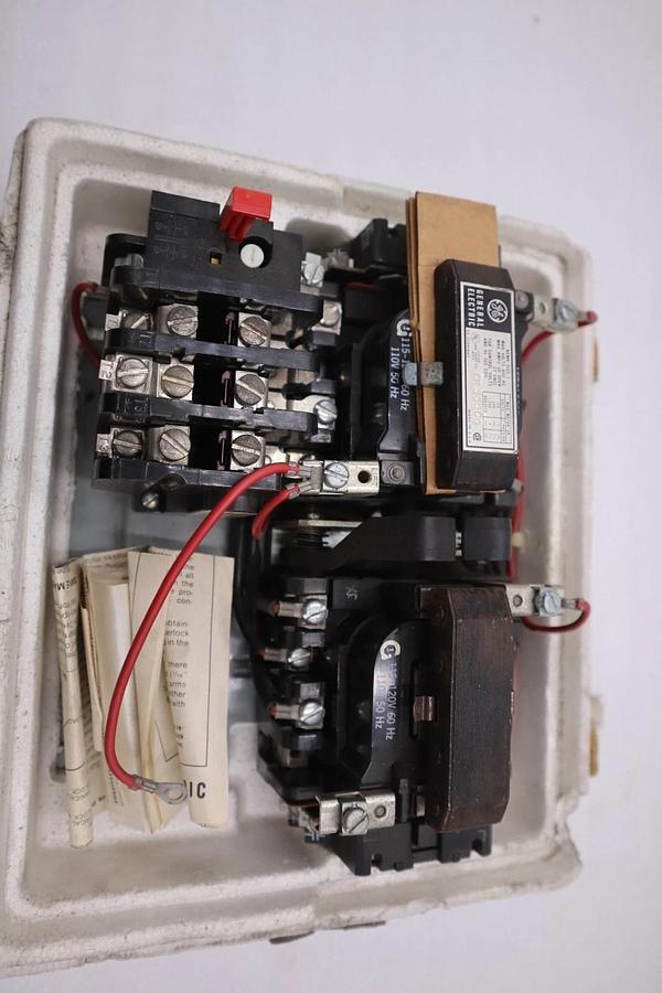 Used NEW OPEN BOX GENERAL ELECTRIC CR309C0 REVERSING STARTER STK CC187