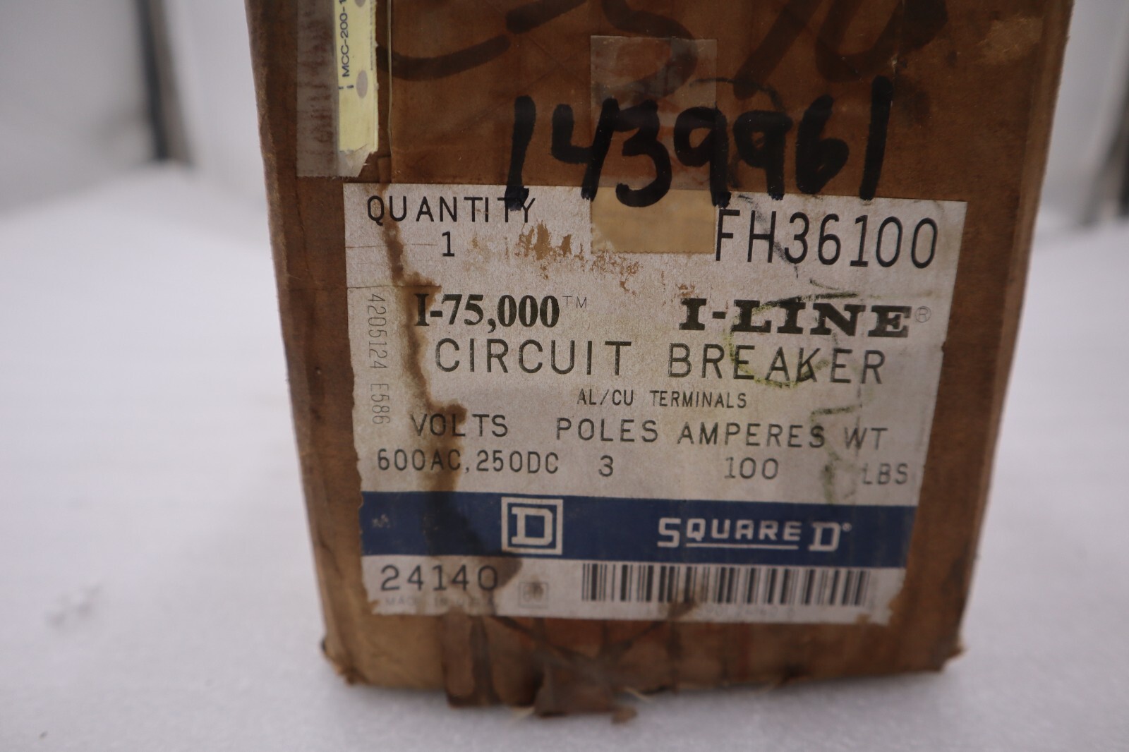 Used NEW IN BOX Square D FH36100 Circuit Breaker STOCK H158