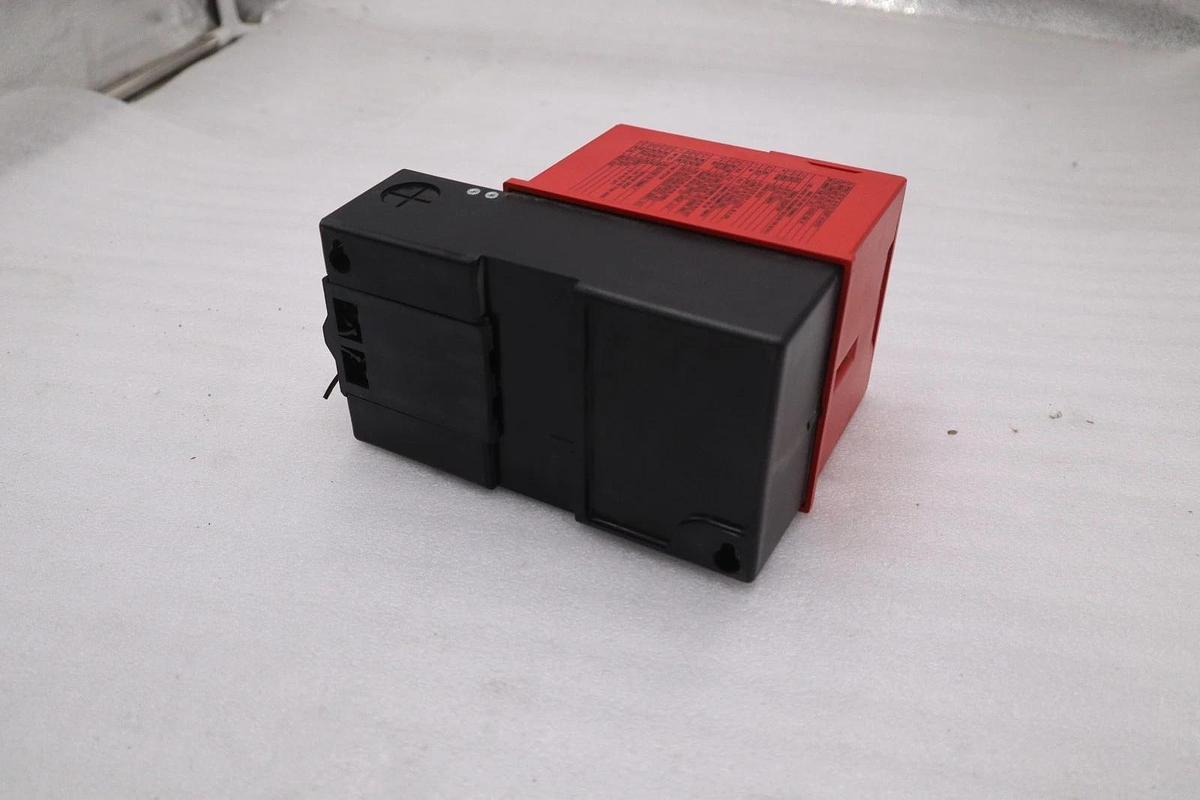 Used FIREYE YB110UV BURNERLOGIX PRIMARY SAFETY CONTROL - STOCK 3725CC