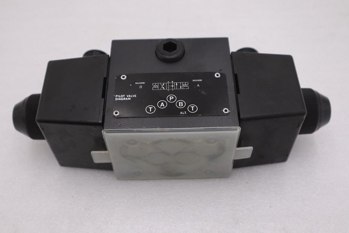 Used EATON/VICKERS, DG4S4-016C-U-B-60 Hydraulic Pilot Valve NEW NO BOX STOCK GF-753
