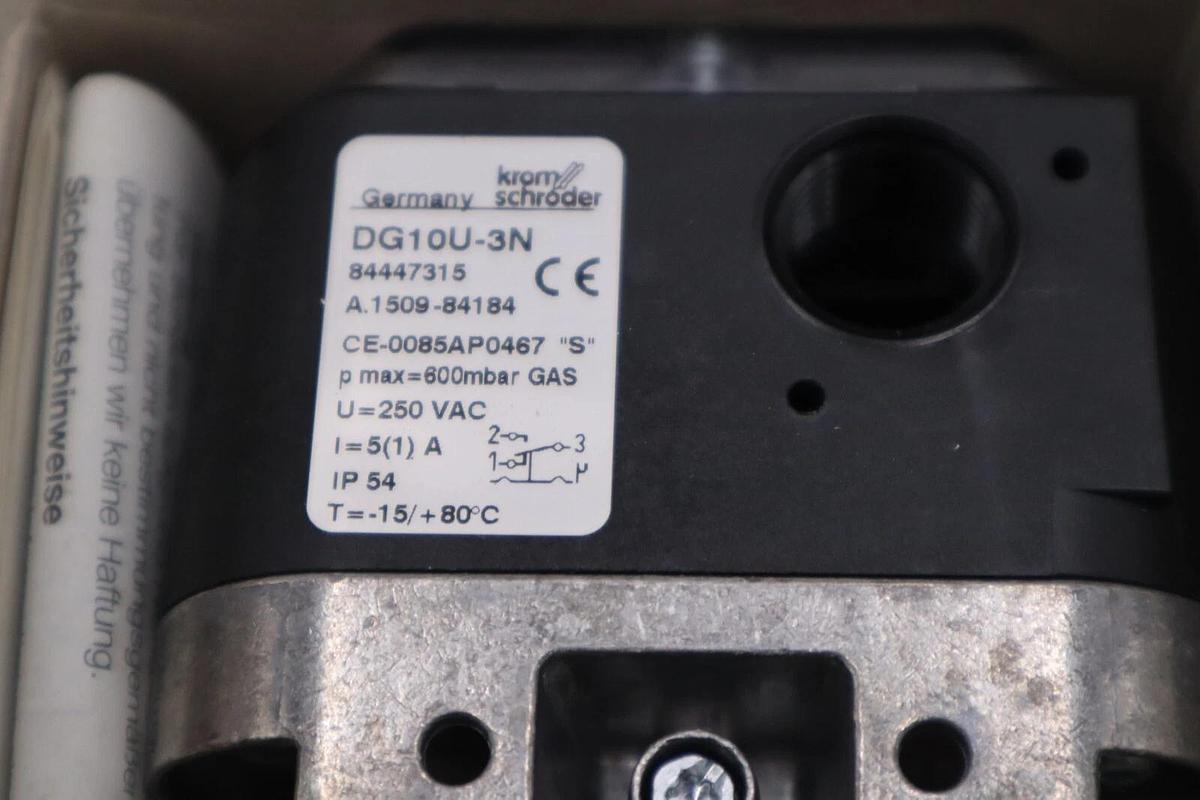 Used NEW KROM SCHRODER DG10U-3N 84447315 GAS PRESSURE SWITCH STOCK H845