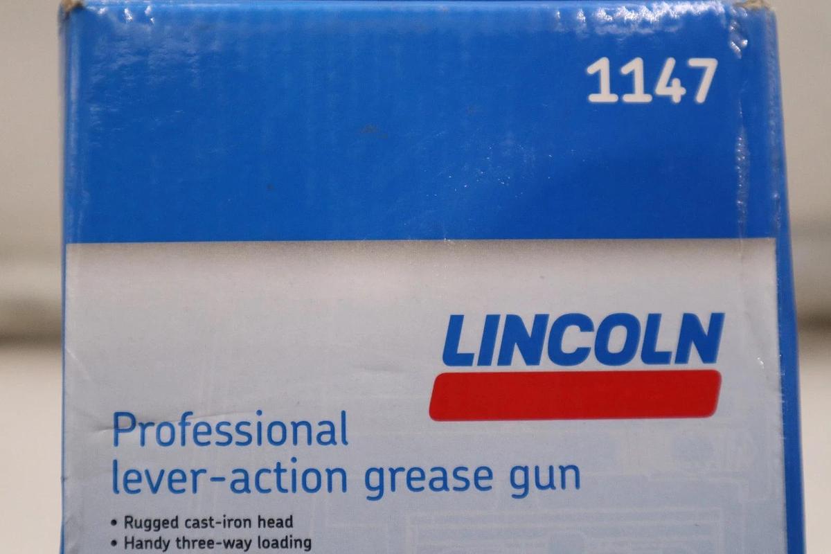 Lincoln 1147 Lever Grease Gun SKF NEW OPEN BOX STK GF199A