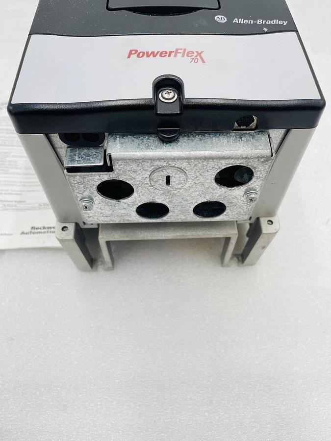ALLEN BRADLEY 20AD2P1A0AYNAEG0 POWERFLEX 70 ADJUSTABLE FREQUENCY AC DRIVE #2249