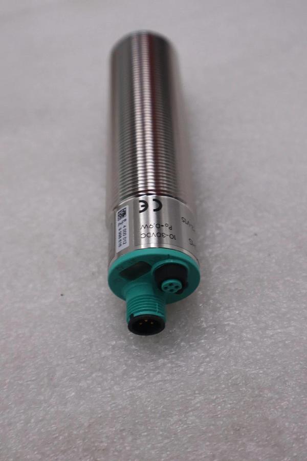 Used NEW UC2000-30GM-IUR2-V15 PEPPERL+FUCHS SENSOR STOCK K-3923A