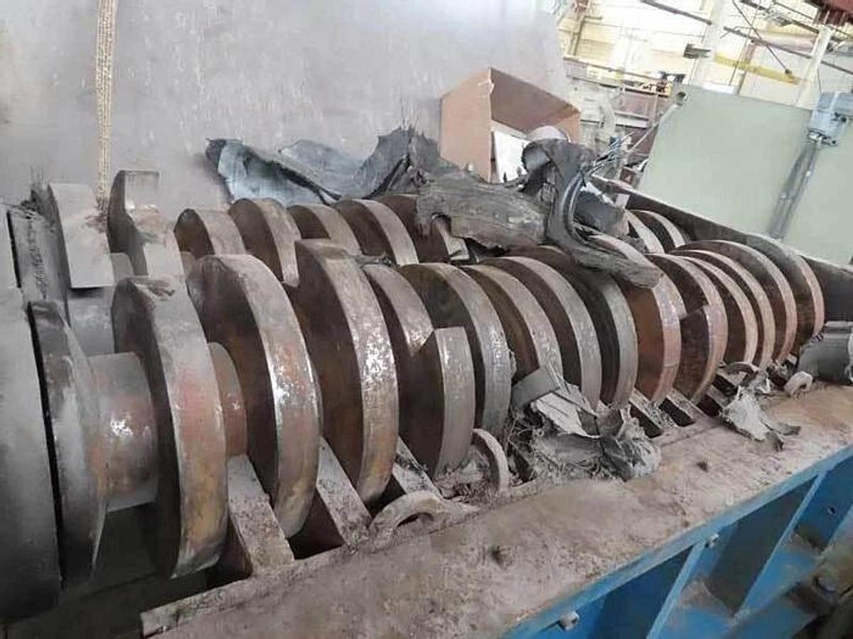 Used SHREDPAX MODEL AZ80 DUAL SHAFT SHREDDER TWIN 40HP MOTORS (NO CONTROL)