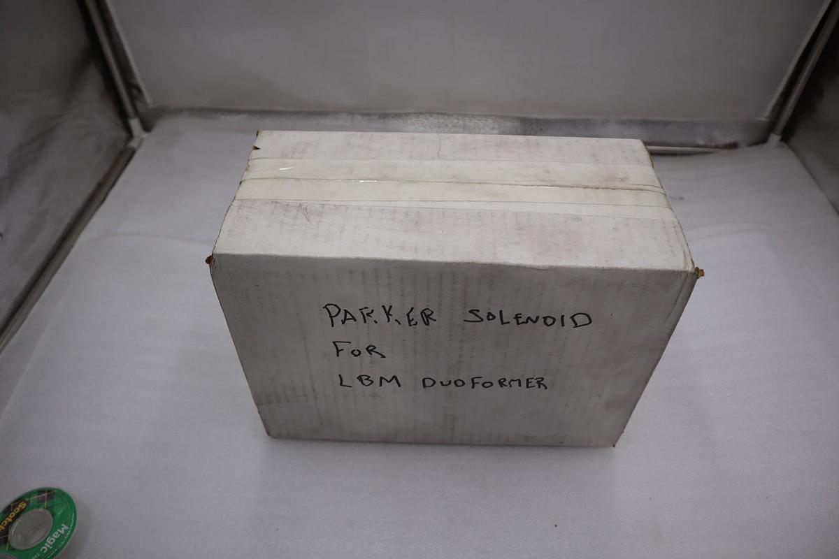 Parker H4119BGA53A Pneumatic Valve 150 PSI 120V - STOCK GF69