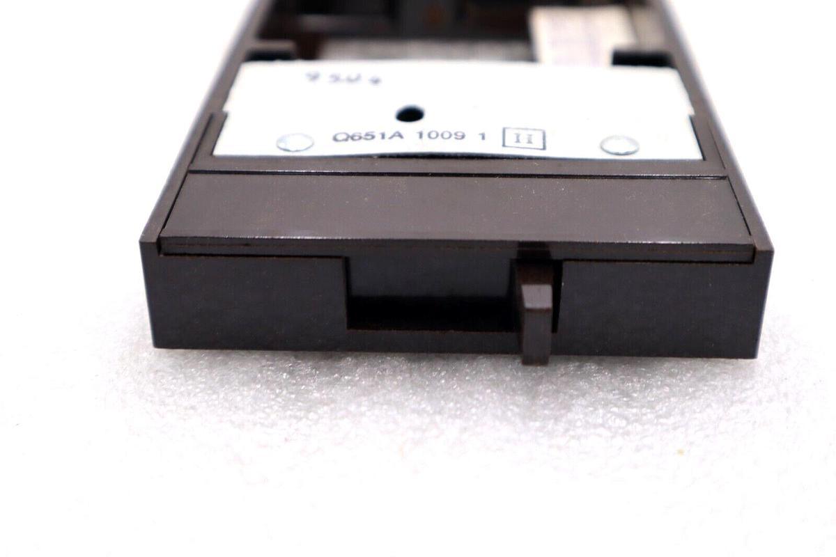 Used HONEYWELL Q651A-1009-1H MULTI SWITCHING SUBBASE 3 POSITION SWITCH #L-795