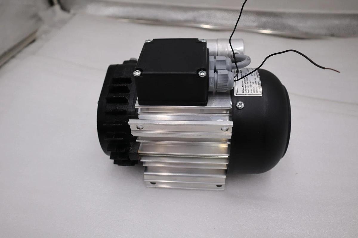 NEW THOMAS VTE 3 ART NO 25130111 / SER 30245024 VACUUM PUMP STOCK H1580