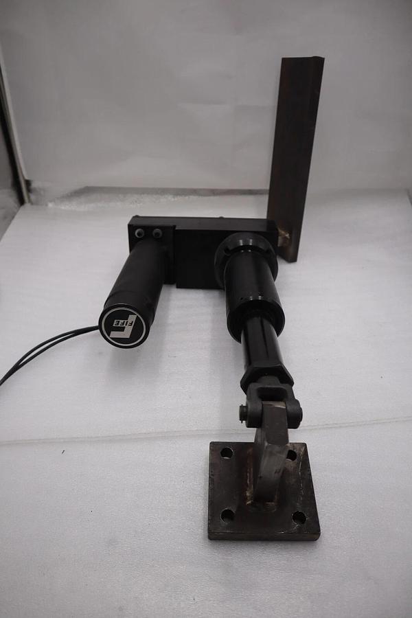 Used FIFE ASSEMBLY LAB-10-7-4-A SERVO MOTOR STOCK 1478A