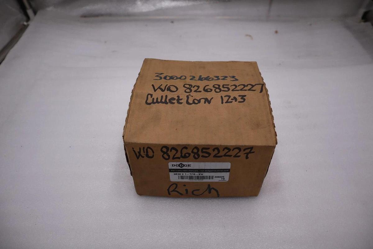 Used NEW IN BOX Dodge HE30 X 1-7/16-KW 206625 Taper Lock Bushing STOCK H688A