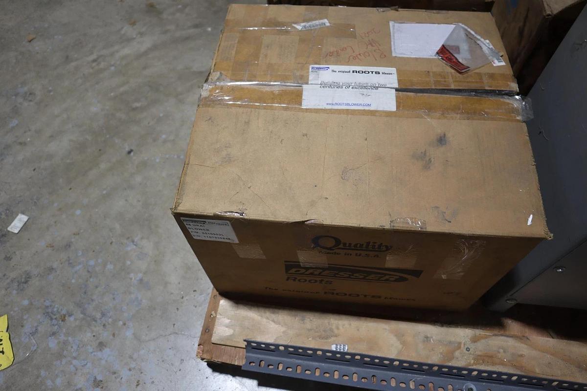 Used 6510902L DRESSER DMD ROOTS Rotary Lobe Blower NEW IN BOX STOCK S-710