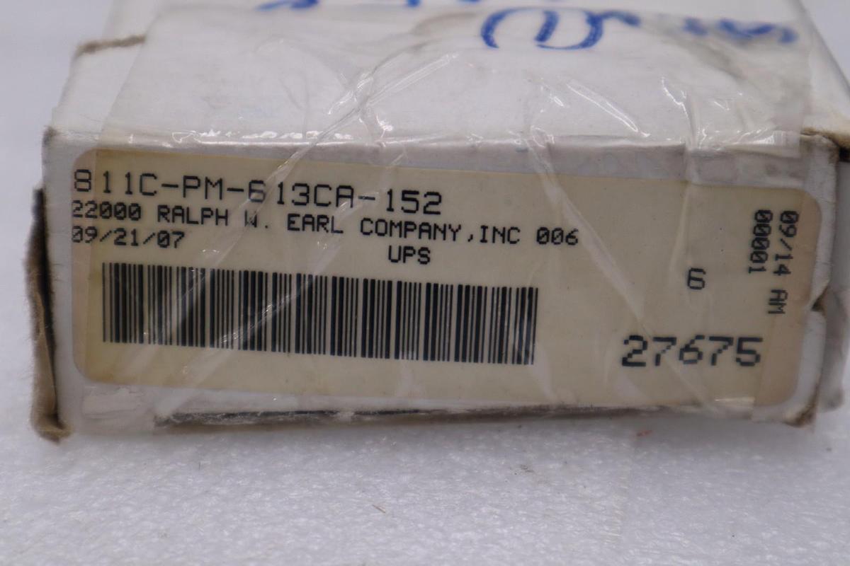 NEW MAC 811C-PM-613CA-152 SOLENOID VALVE 4-WAY SINGLE SOLENOID - STOCK H1431A