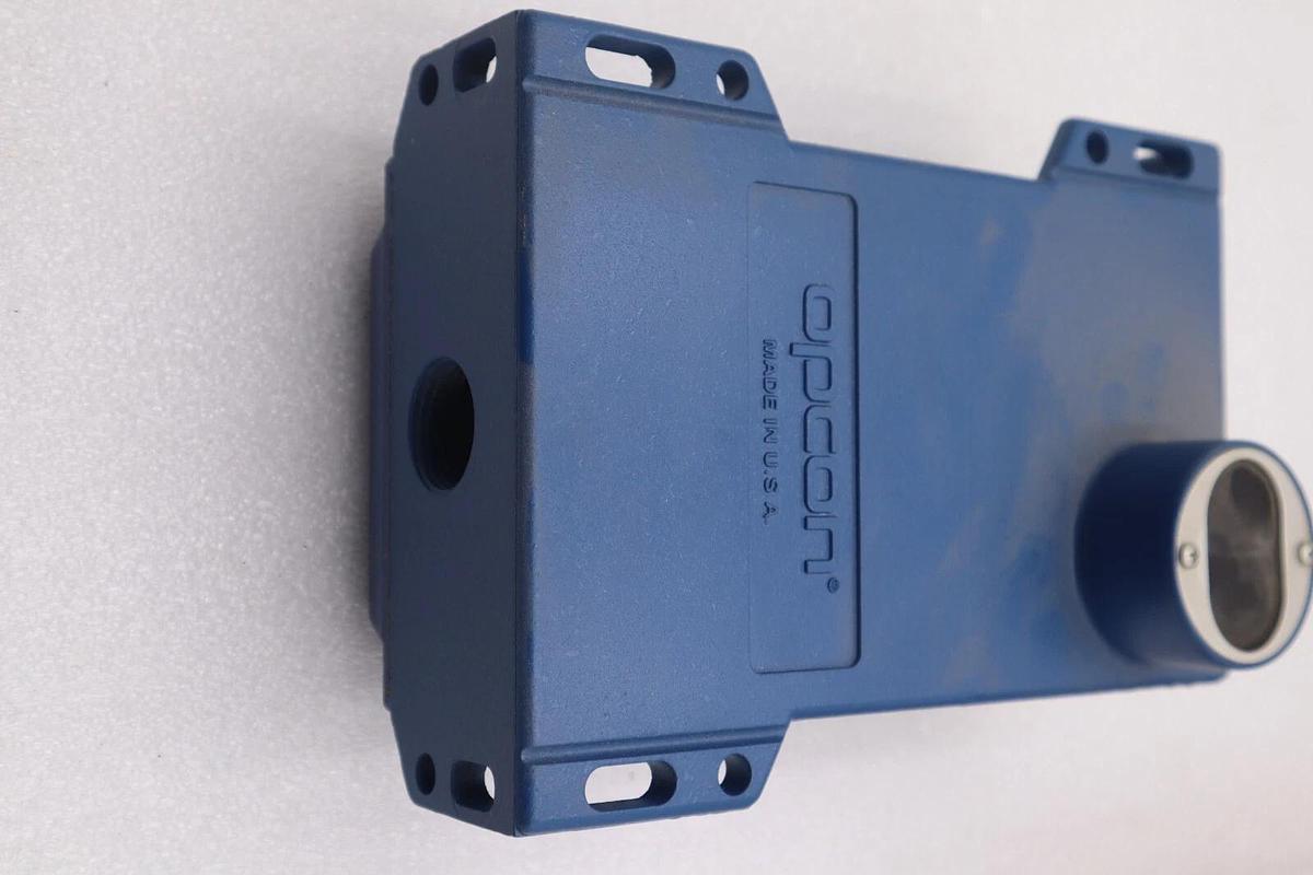 Cutler-Hammer 1320B-6501 104657 Photoelectric Sensor 102-132VAC #K-573A