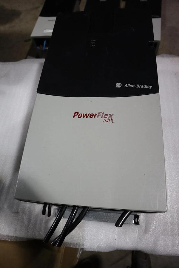 Used ALLEN BRADLEY 20BD125A3ANNARC0 100 HP POWERFLEX 700 DRIVE VFD STOCK 5348