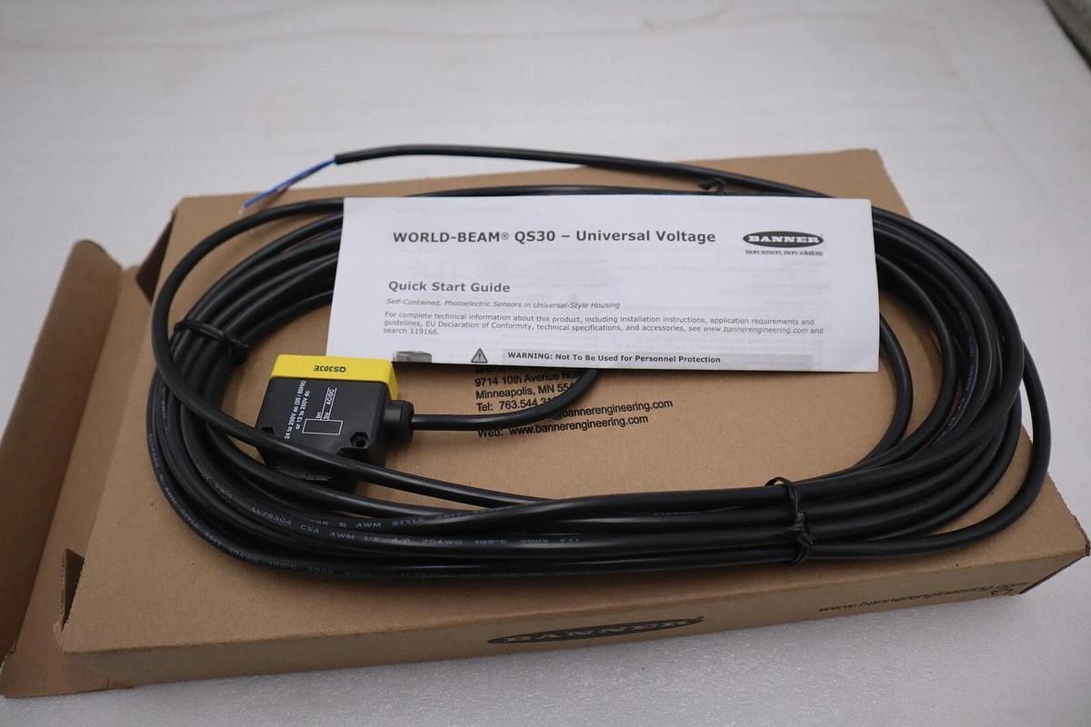 NEW IN BOX BANNER ENGINEERING QS303E W/30 / QS303EW30 STOCK G140