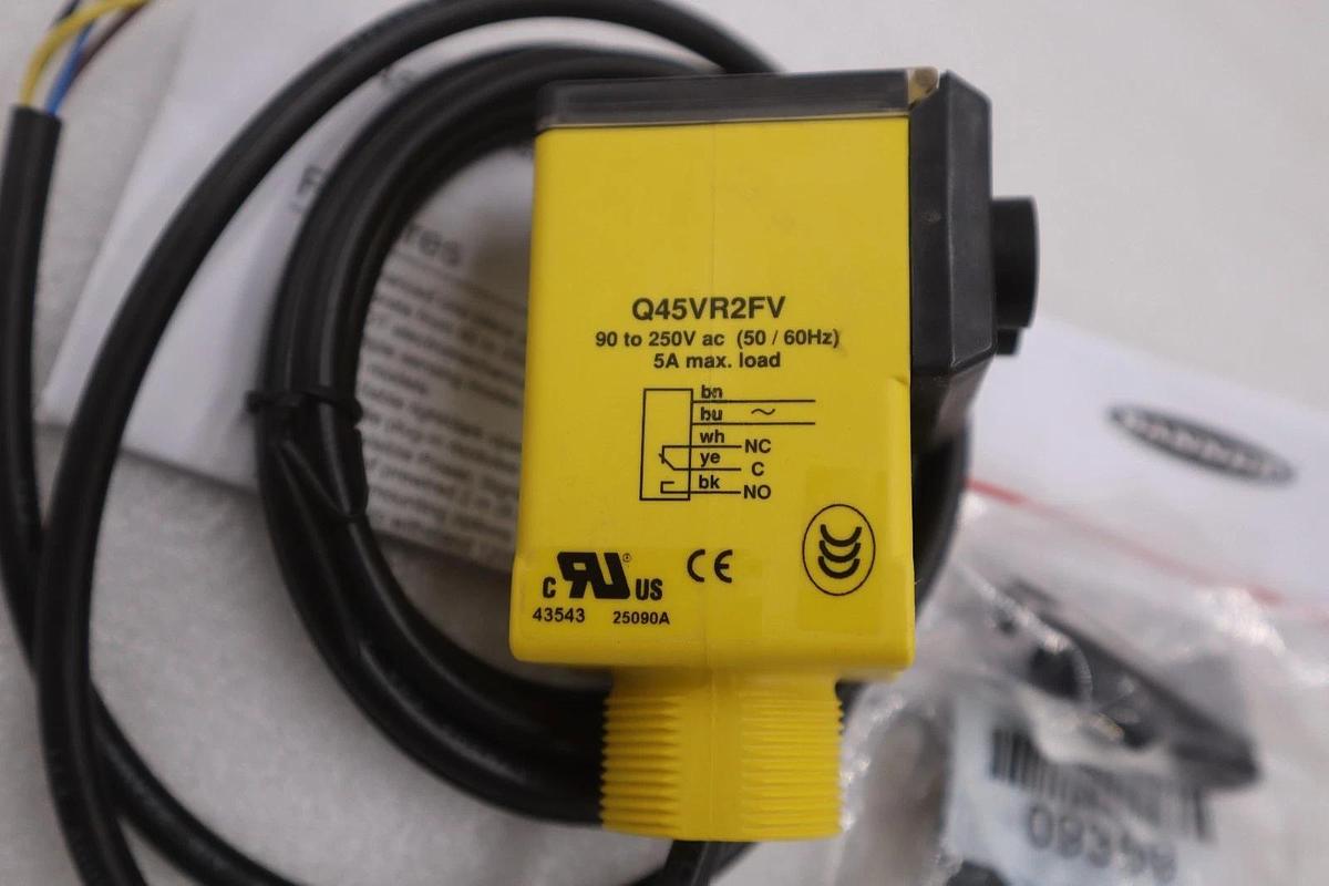 Used BANNER ENGINEERING Q45VR2FV VISIBLE RED GLASS FIBER OPTIC - STOCK GF1024