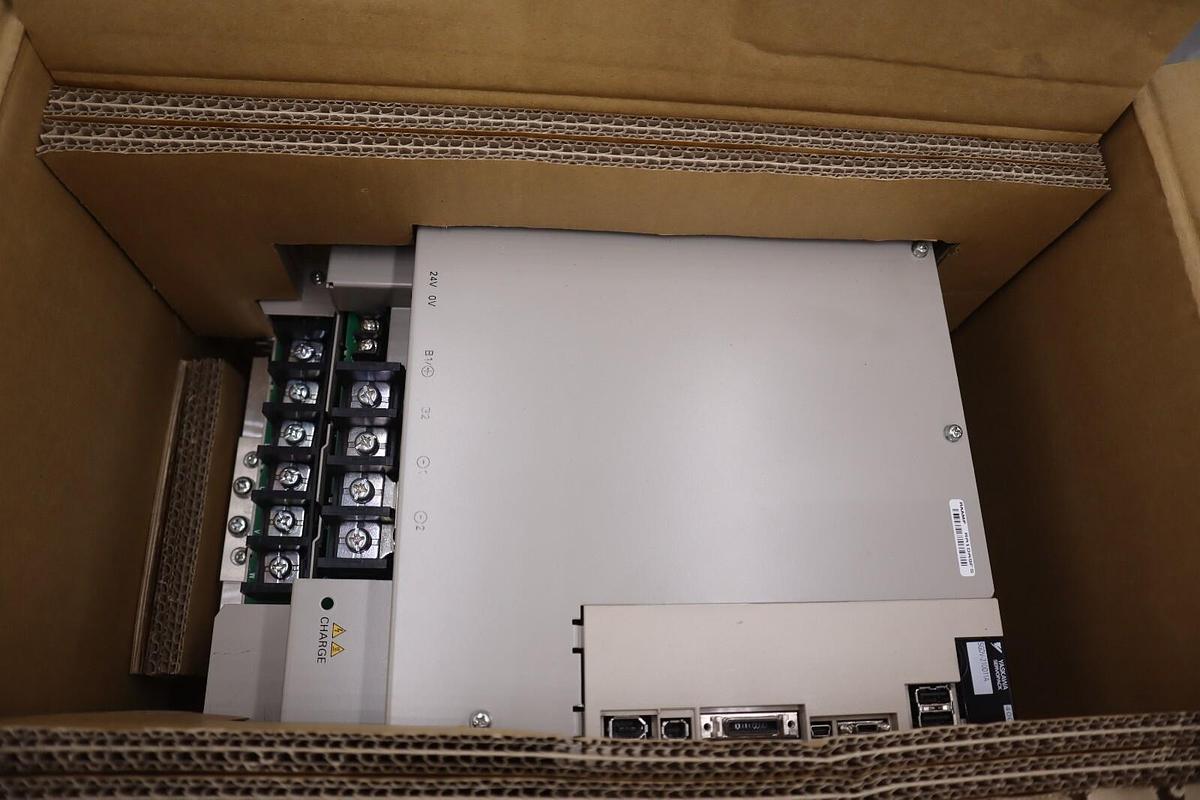 Used YASKAWA Electric SGDV-21011A002000 SERVOPACK SGDV-210D11A DRIVE STOCK H863