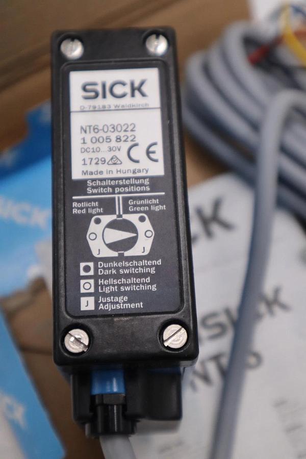 NEW SICK NT6-03022 / NT603022 1005822 Photoelectric Color Sensor STOCK H644A